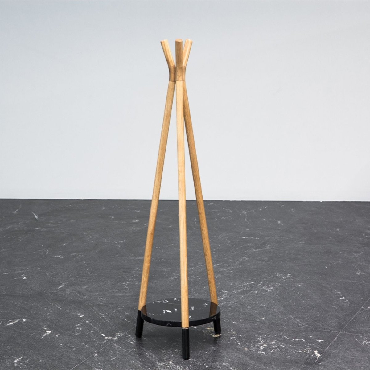Lan | Low Coat Rack