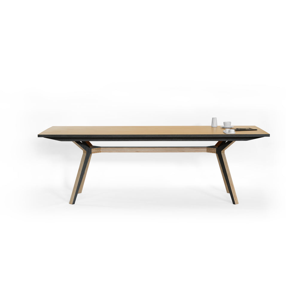 Yala | Table