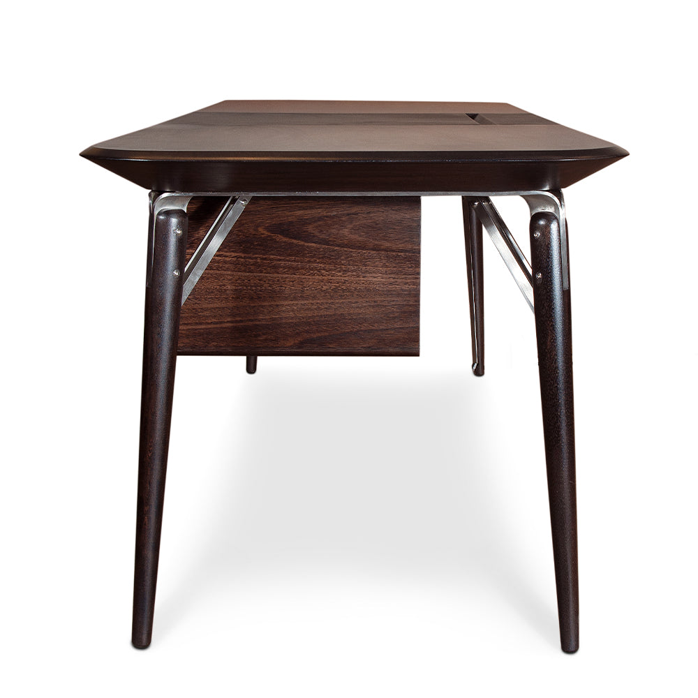 Delta Desk
