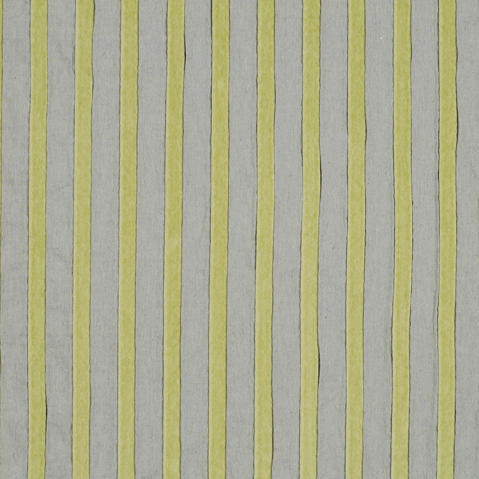 PLEATING HEART | PISTACHIO