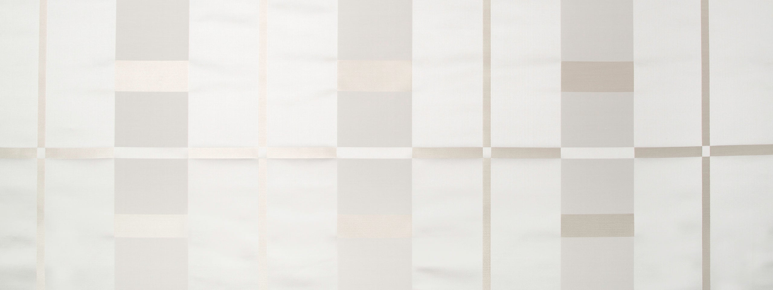 STUDIO PLAID | SILVER