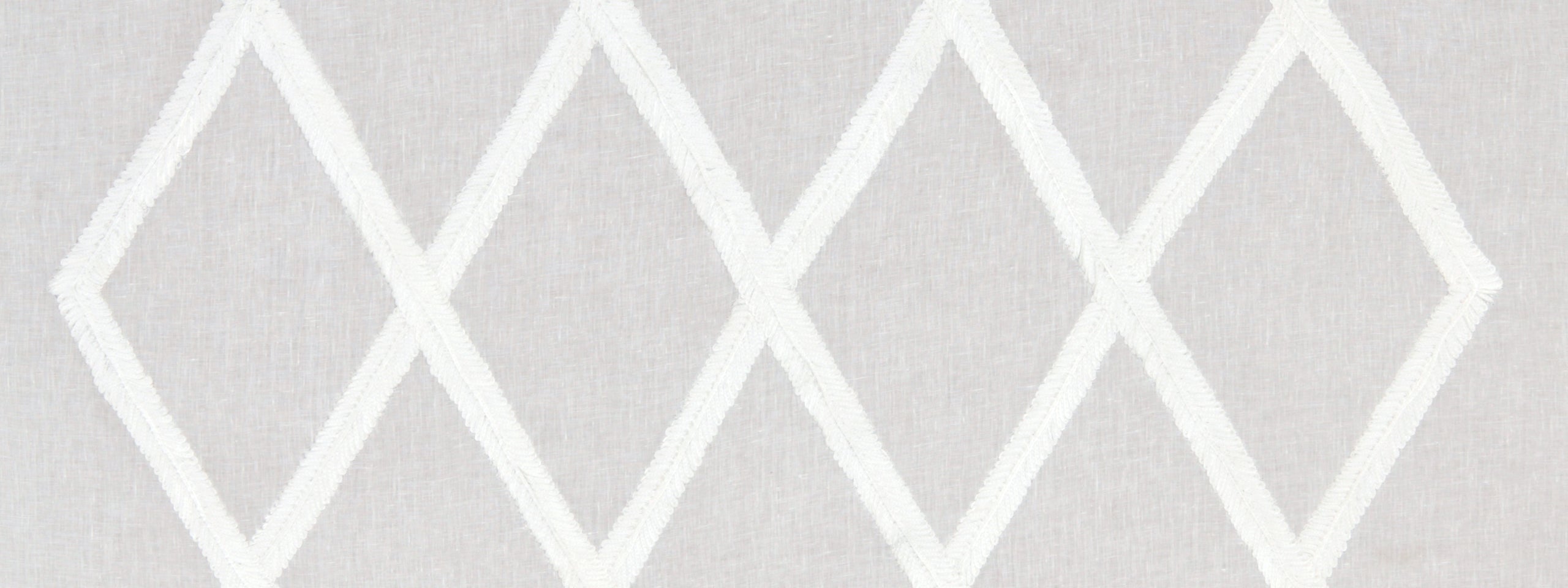 RIBBON LATTICE | WHITE