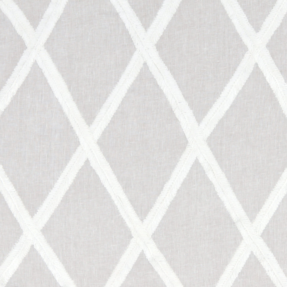 RIBBON LATTICE | WHITE