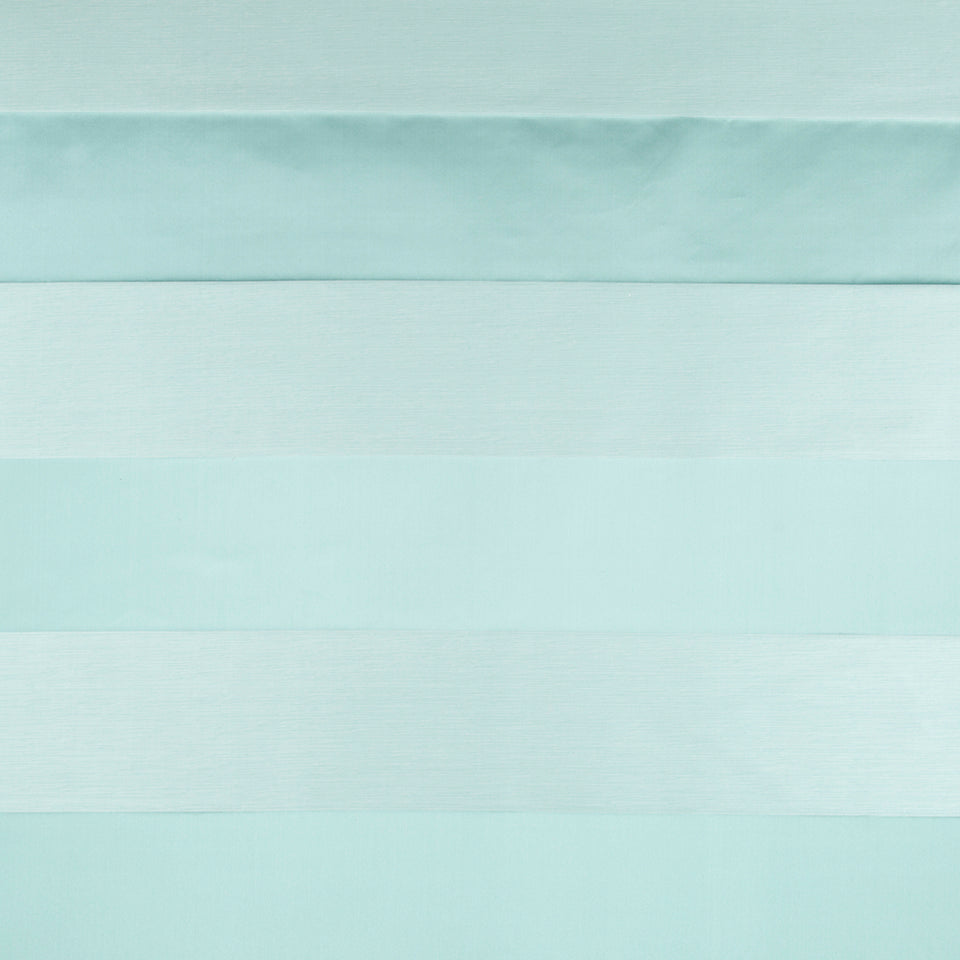 Yasmin Stripe | Pool