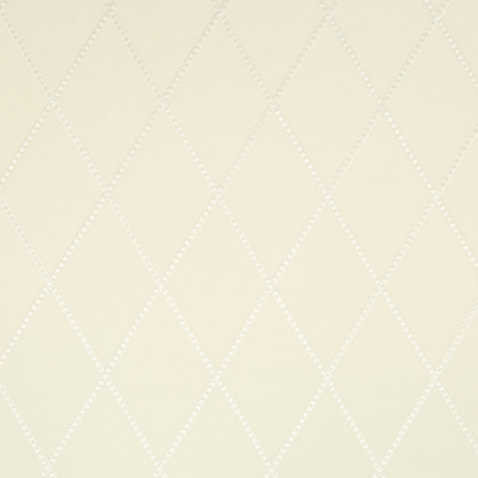 CORBUCKLE | PALE CREAM