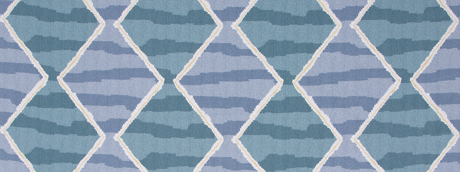 GUSTAVIAN | LAKESIDE